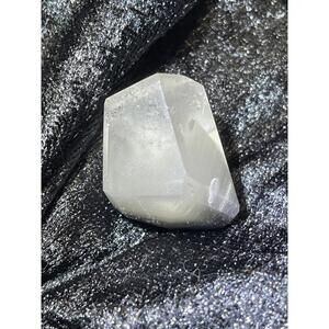 4.  Inclusion Quartz